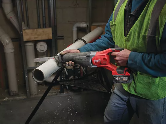 Аккумуляторная сабельная пила Milwaukee M18 BSX-0 4933447275
