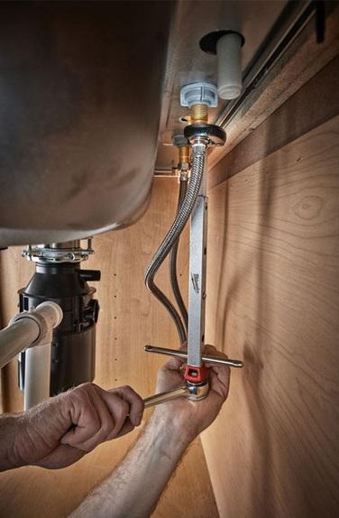 Ключ Milwaukee для гибкой подводки 32 мм