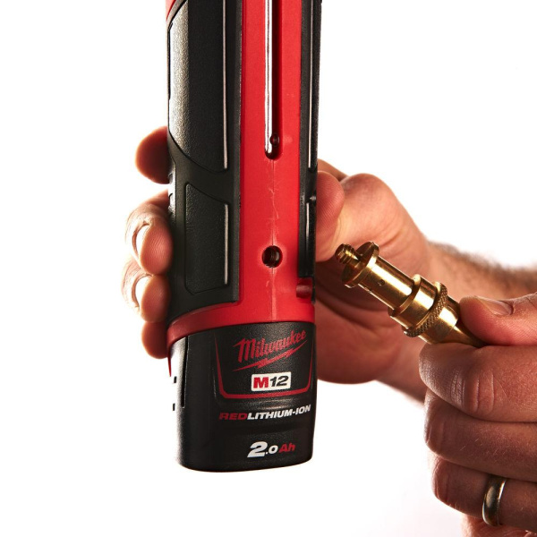 Аккумуляторный фонарь Milwaukee M12 SL-0 4932430178