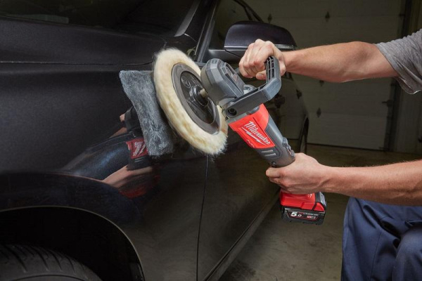 Аккумуляторная полировальная машина Milwaukee M18 FAP180-0X FUEL