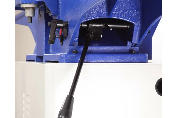 Станок фуговальный BELMASH J200/1800ARH c helical-валом S230A в Москве