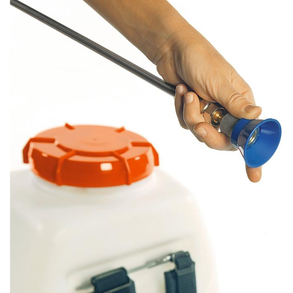 Бензиновый опрыскиватель Oleo-Mac SP 126  5601-9011Е1 в Москве