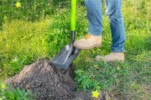 Лопата совковая VERTO 1250 мм черенок/сталь с накладкой  15G012 в Москве 