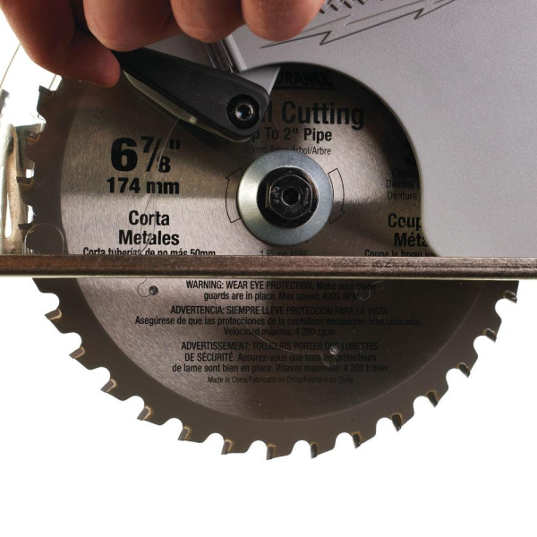 Аккумуляторная циркулярная пила Milwaukee HD28 MS-0 4933416880