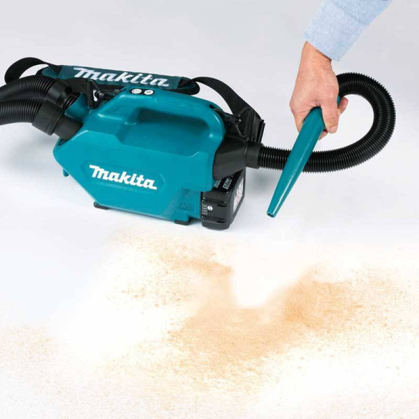 Аккумуляторный пылесос  Makita DСL184Z в Москве