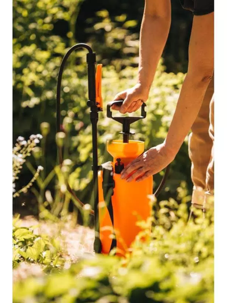 Опрыскиватель садовый 5л Fiskars 1025934 в Москве