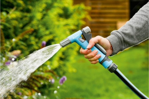 Пистолетный ороситель Cellfast HYDRON 50-737 в Москве