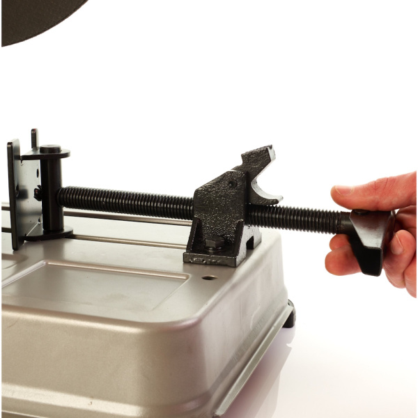 Отрезная пила Milwaukee CHS 355 4933411760