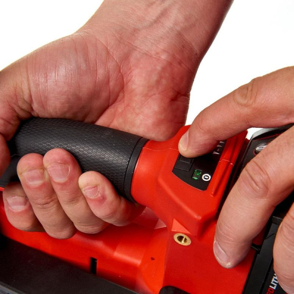 Аккумуляторный гвоздезабиватель Milwaukee M18 CN16GA-202X FUEL (Li-Ion2Ач)