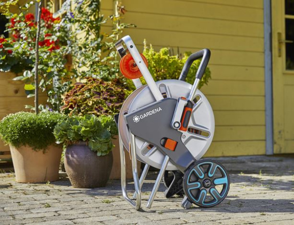 Тележка для шлангов с комплектом для полива AquaRoll M Easy GARDENA 18547-20.000.00 в Екатеринбурге