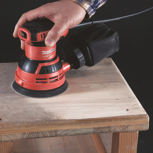 Эксцентриковая шлифмашина Makita M9204 (серия МТ) в Екатеринбурге