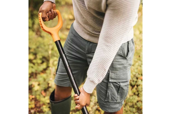 Лопата Fiskars Solid совковая 1066718 в Москве 