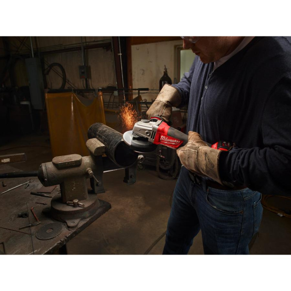 Аккумуляторная угловая шлифмашина Milwaukee M18 CAG125XPD-0Х кейс HD BOX 4933451441
