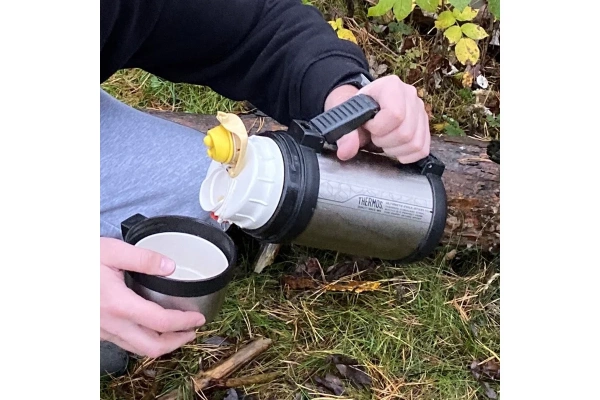 Термос из нержавеющей стали  THERMOS FDH Stainless Steel Vacuum Flask  2.0L 923653 в Екатеринбурге 