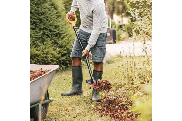 Лопата Fiskars Solid совковая 1066718 в Москве 