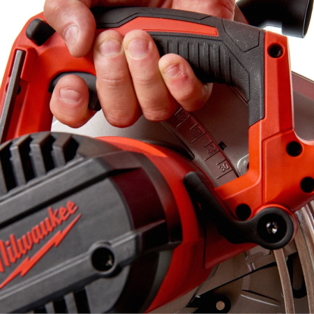 Циркулярная пила Milwaukee CS 85 CBE 4933451116
